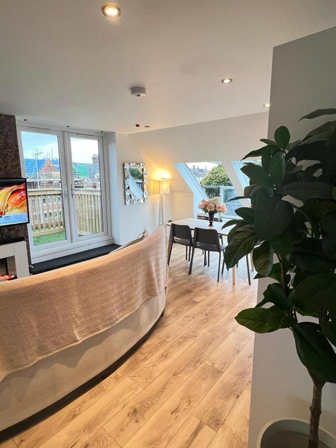 Stunning Luminous Penthouse/ 2Beds 2Baths Apartment Bournemouth Bagian luar foto